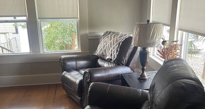 Cozy 1-bedroom apartment in lovely Bonifay with AC 40 miles from beaches