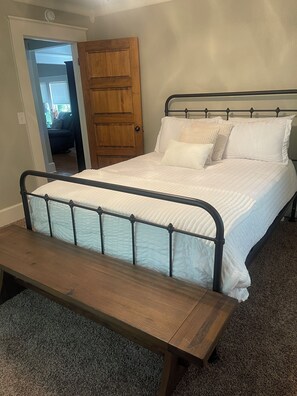 1 bedroom, free WiFi, bed sheets - Cozy 1-bedroom apartment in lovely Bonifay with AC 40 miles from beaches (Bonifay)
