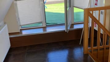 Double Room, Garden View | Interior