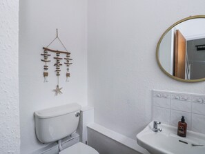 Shower - Sycamore (Inveraray)