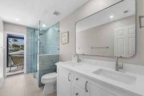 House, Multiple Beds (737 Nautilus Court) | Bathroom - 737 Nautilus Court (Marco Island)