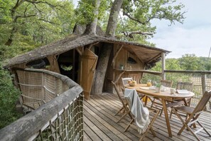 Outdoor dining - Tree-house Forest Camp 5/6p 2Bdrms (Pierrefitte-sur-Sauldre)
