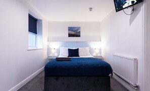 1 bedroom, bed sheets - Guestz The Wellington (Blackpool)