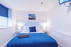 1 bedroom, bed sheets - Guestz The Wellington (Blackpool)