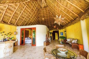 Kamar Klasik, pemandangan samudra | Tempat makan outdoor