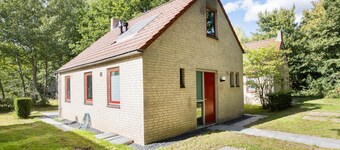 Detached Lakeside Bungalow for 6
