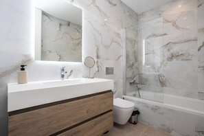 Bathroom - Terrazo Do Atlantico By Marenssa (Moncarapacho)