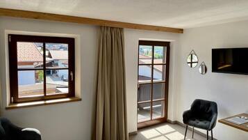 Kamar Double, balkon, pemandangan kebun | Area keluarga