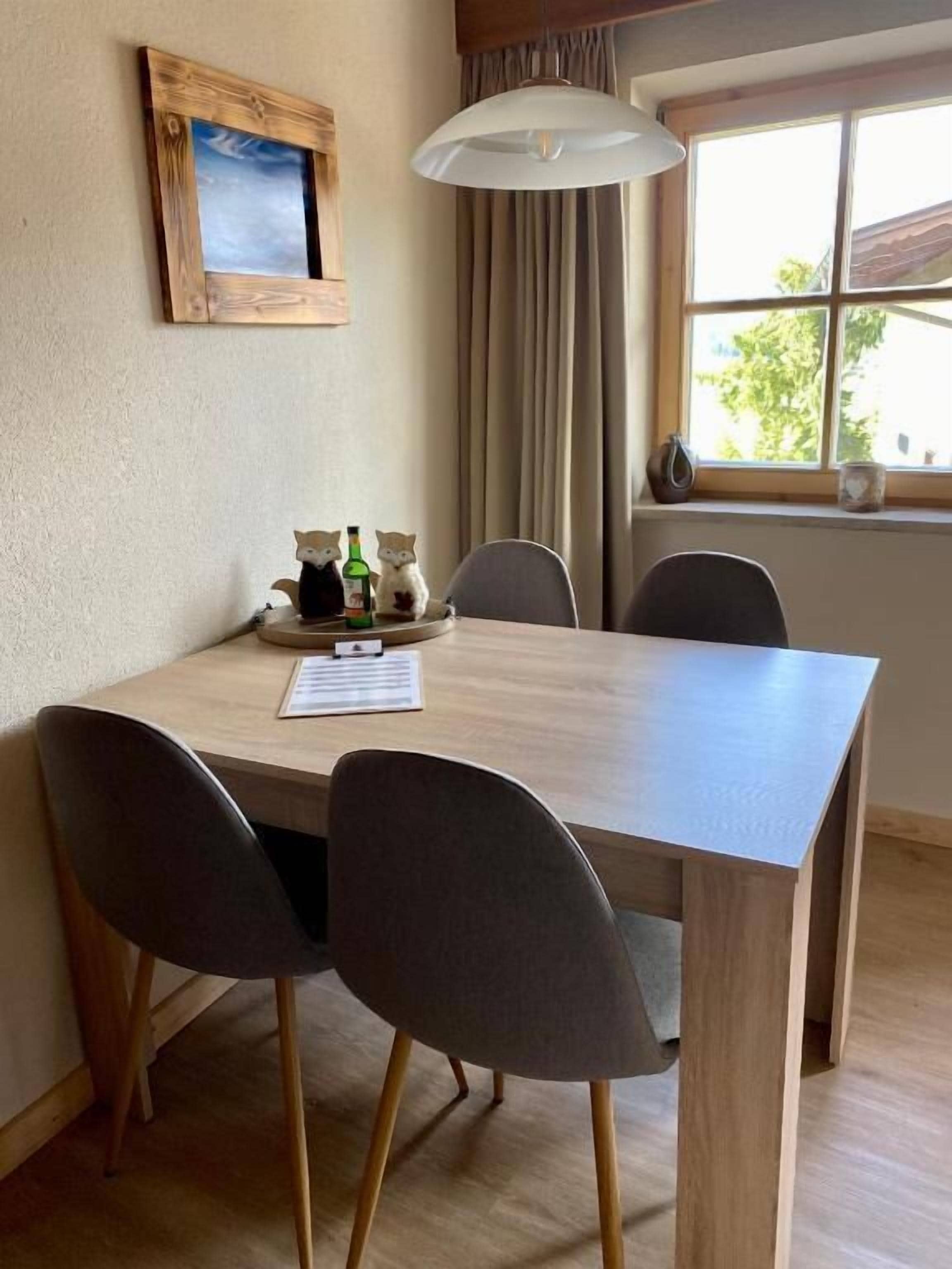Appartement 2 , Balkon, Bergblick | Speisen
