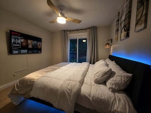 3 bedrooms, in-room safe, desk, iron/ironing board