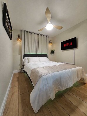 3 bedrooms, in-room safe, desk, iron/ironing board