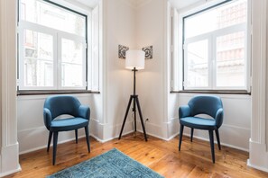 Interior - Sunlit Two-Bedroom Retreat in Central Lisbon (Lisboa)