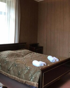 Kolmen hengen classic-huone