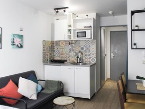 Interior - Bright studio near the Grande Arche (Courbevoie)