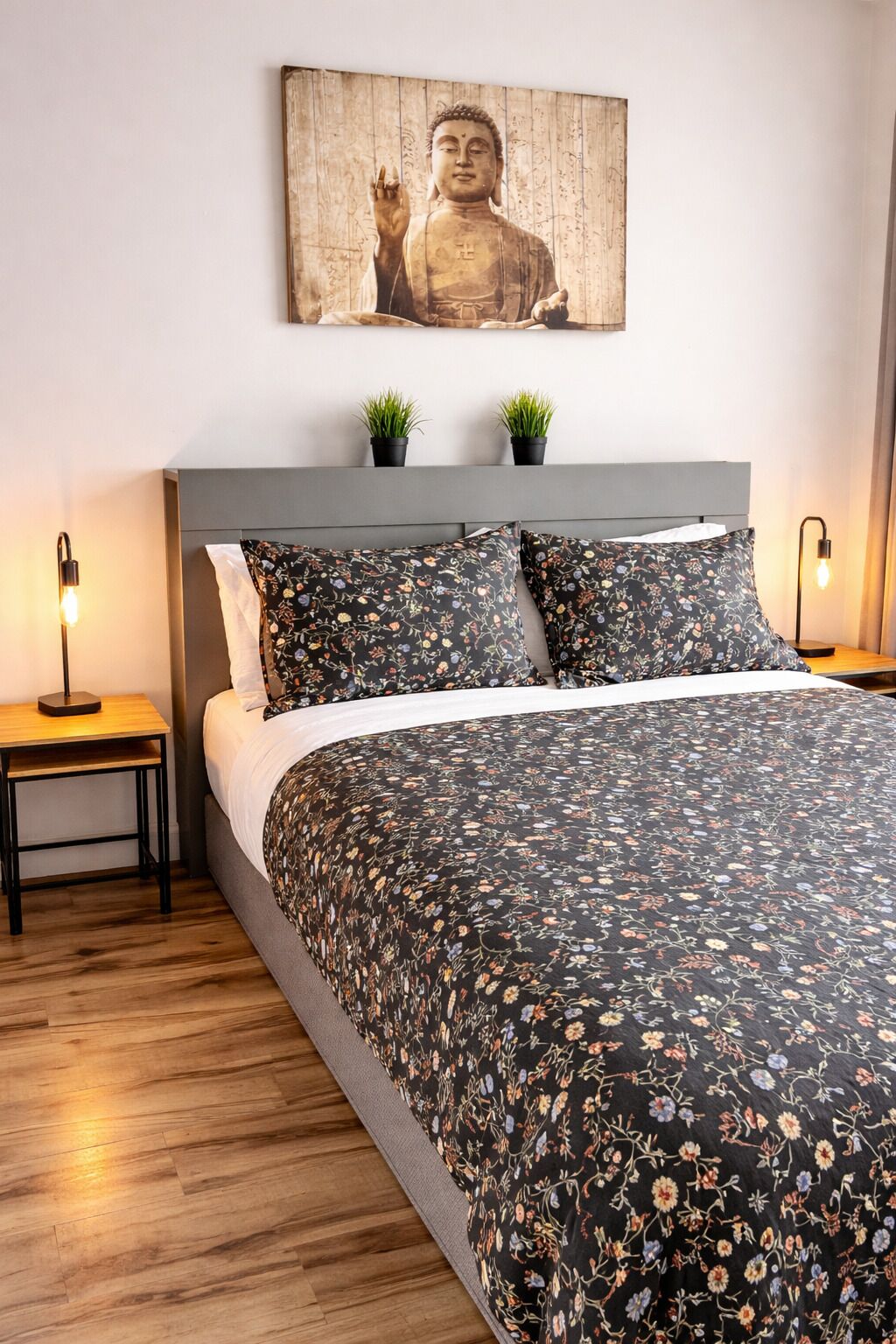 2 habitaciones, tabla de planchar con plancha, wifi y ropa de cama 
