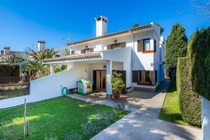 Exterior - Holiday Home 'Villa Gamba' with Private Terrace, Wi-Fi and Air Conditioning (Port de Sóller)