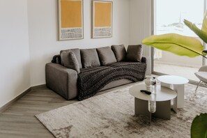 Smart TV - PH Excelsior - Modern 2BR Apt with Pool & Terrace in Panama City 11C (Ciudad de Panamá)