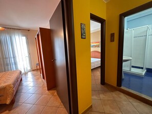 Room - Apartment 'Giove with Large Sea View Balcony', Wi-Fi and Air Conditioning (Portopalo di Capo Passero)