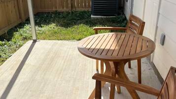 Townhouse – luksus, 2 soverom, kjøkken | Terrasse/patio