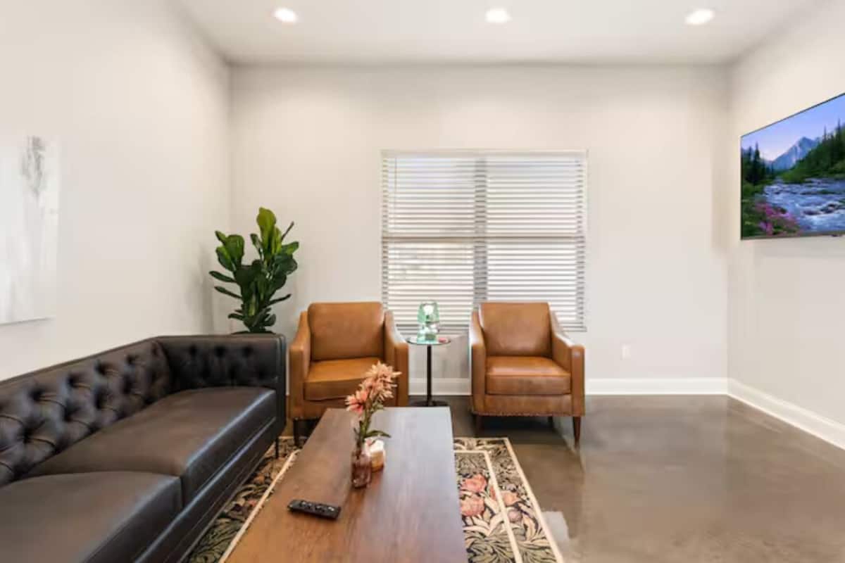 Casa de ciudad de lujo, 2 habitaciones, cocina | Área de sala de estar