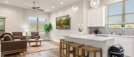 Luxus-Stadtwohnung, 2 Schlafzimmer, Küche | Wohnbereich