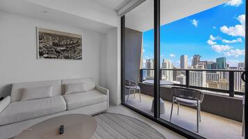 Apartment, Balkon, Stadtblick | Wohnbereich