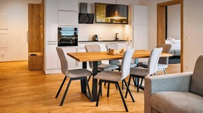 Dining - CHEZ NOUS – Balcony & Mountain View (Fügen)