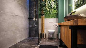 Een douche, een haardroger