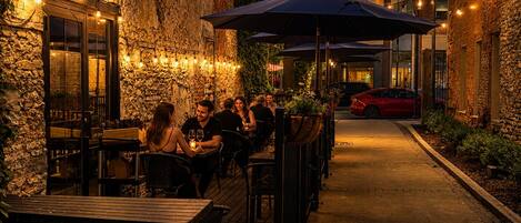 Outdoor dining