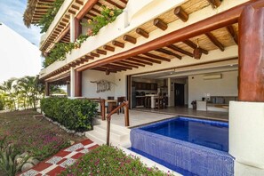 Lejlighed - havudsigt - stueetage | Udendørs spisemuligheder