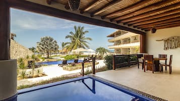 Departamento, vista al mar, planta baja | Alberca privada