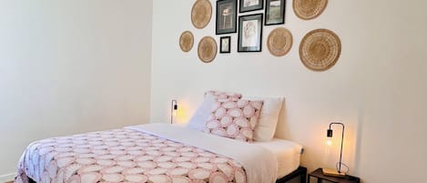 1 bedroom, iron/ironing board, WiFi, bed sheets