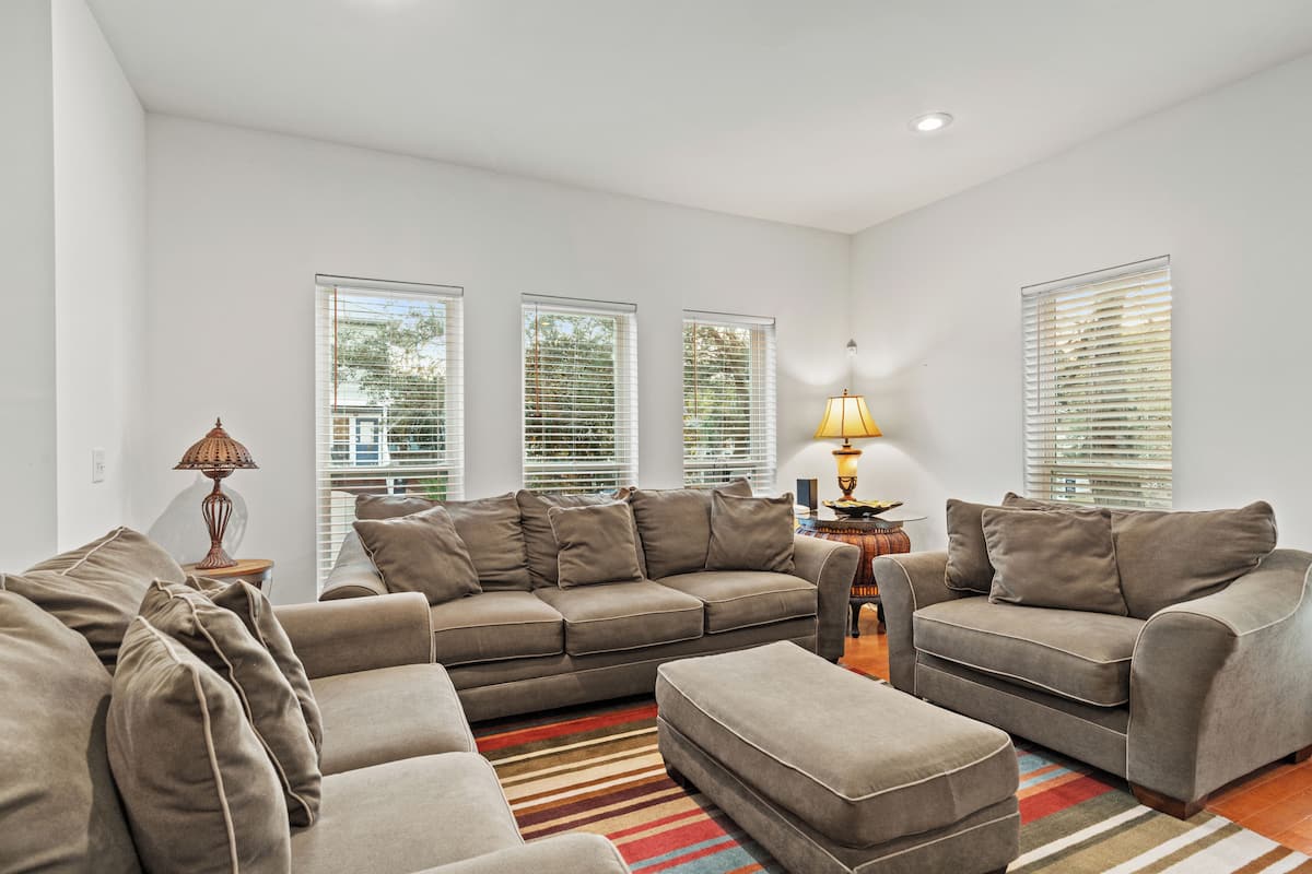 하우스, 침대(여러 개), 파티오, 정원 전망 (66 Snapper St) | 거실 공간