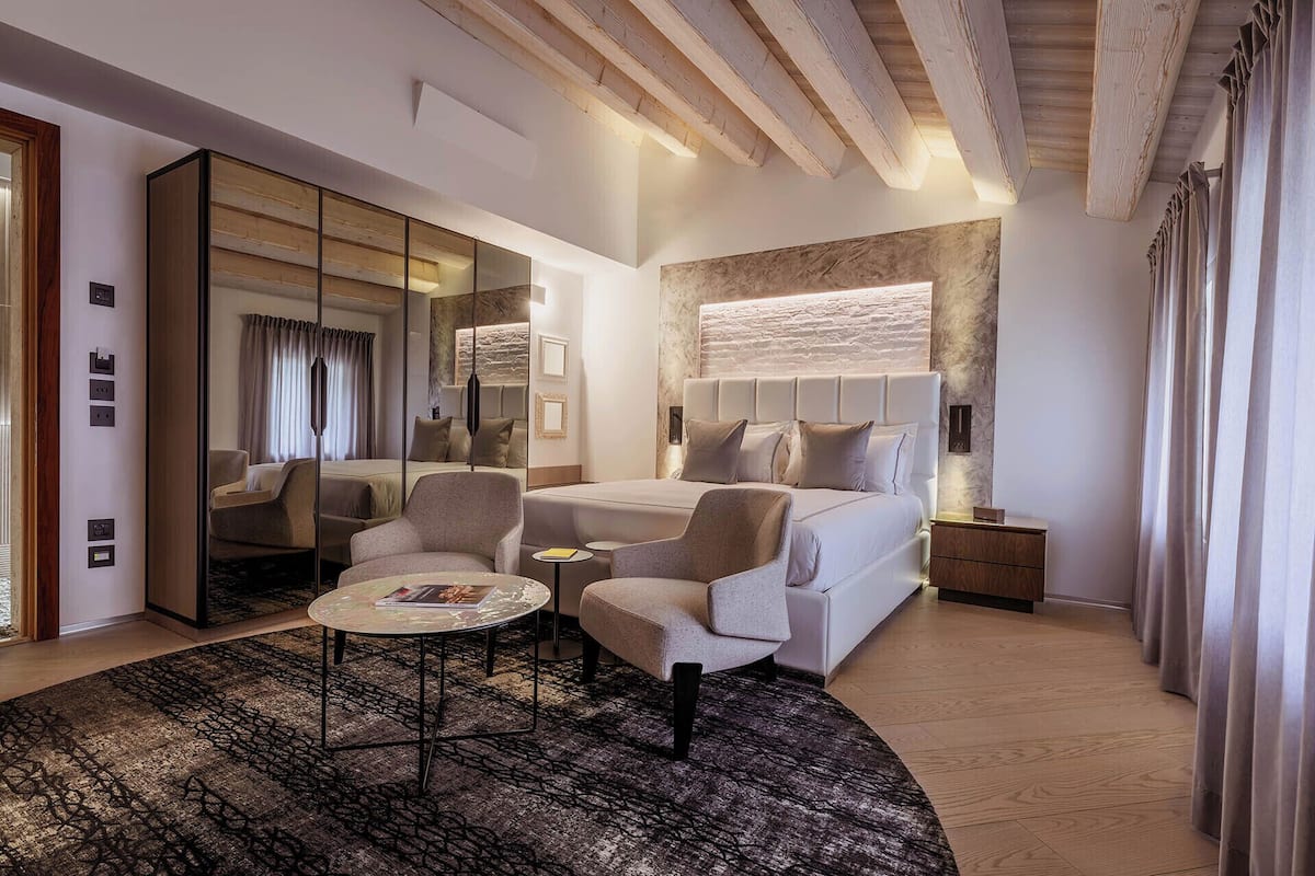 Junior Suite Montegrappa | Caja de seguridad en la habitación, insonorización y wifi gratis