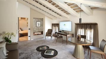 Camera doppia, vista giardino | Interni