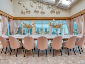 Dining - 5* Villa Cayola Bay — Indoor Pool 110m², Private Spa, Ocean View, Sleeps 15 (Talmont-Saint-Hilaire)