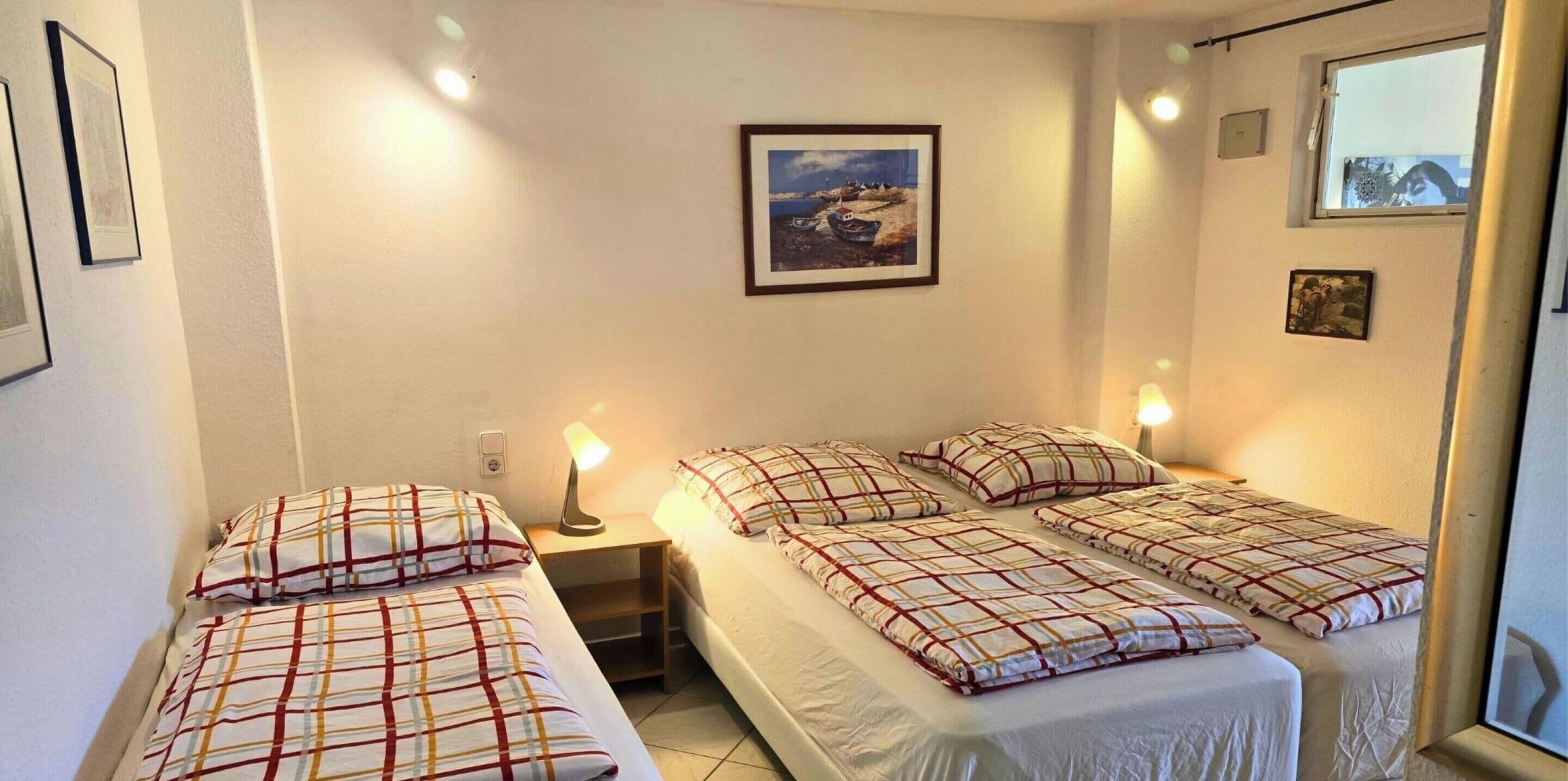 2 habitaciones y muebles diferentes 