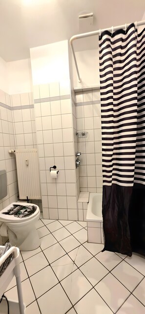 Shower, towels