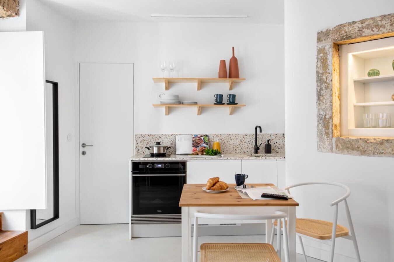 Oven, stovetop, coffee/tea maker, toaster