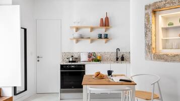 Oven, stovetop, coffee/tea maker, toaster