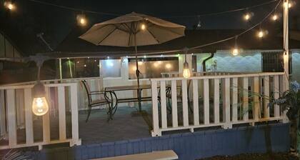 Cozy private 1-bedroom Casita suite