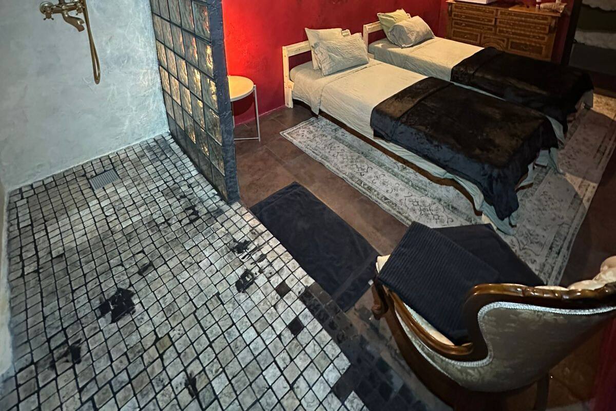 Comfort Room, 2 Twin Beds | Down comforters, minibar, laptop workspace, WiFi (free)