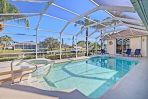 Pool - 5BR/3BA Waterfront Oasis in Cape Coral | Heated Pool & Spa + Private Dock | Gulf Access (Cape Coral)