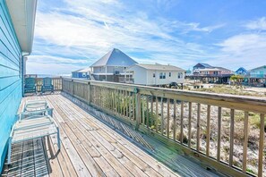 Terrace/patio - Steps to Quiet Beach, Fishing, Pets ok, Sleeps 10 (Gulf Shores)