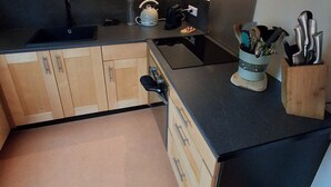 Private kitchen - 4p apartment in village center (Laruns)