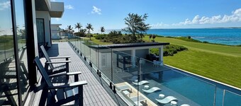 Seaside Villa - Brand New Modern Luxury 7 Bedrooms + 9 Bathrooms + Concierge