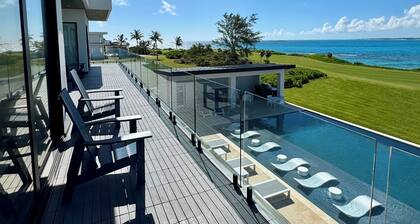 Seaside Villa - Brand New Modern Luxury 7 Bedrooms + 9 Bathrooms + Concierge
