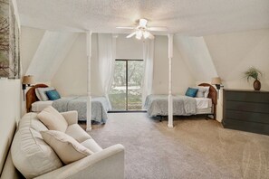 4 bedrooms, iron/ironing board, free WiFi, bed sheets - NEW - Unique Family-Friendly Getaway w/Private Blanco River Access on 10 Acres (Wimberley)