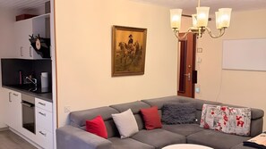 Living area - Schöntal Apartment for 4 Guests (53 m²) in Ludwigswinkel, Heart of Dahner Felsenland (Ludwigswinkel)