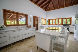 Private kitchen - jjjjjjjjjjjjjjjjjjjjjjjjjjjjjjjjjjjjjjjjjjjjjjjjjjjjjj (Casa de Campo)